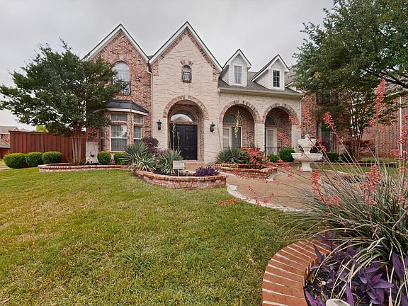 3rd image of 2601 Fairfield Dr