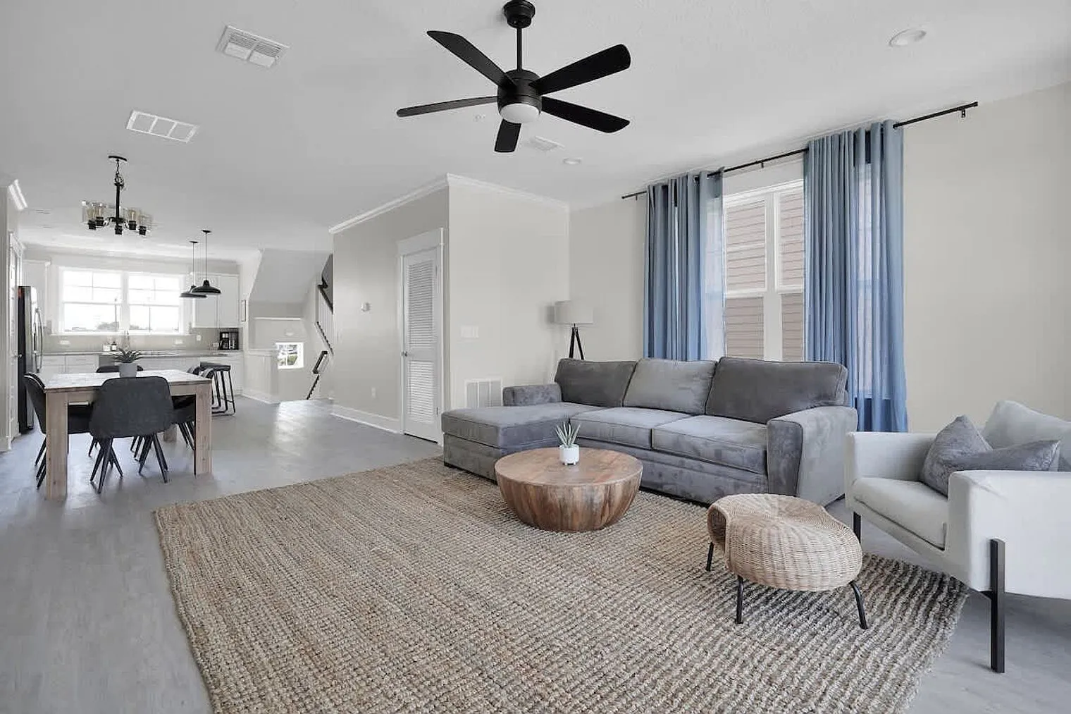 3 bed, 3.0 bath, 1883 sqft, $5,734 — Photo 3