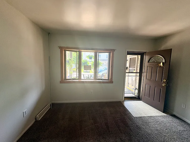 37 Barnes St — Photo 3