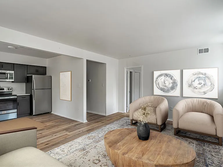 430 N West St #102 — Photo 3
