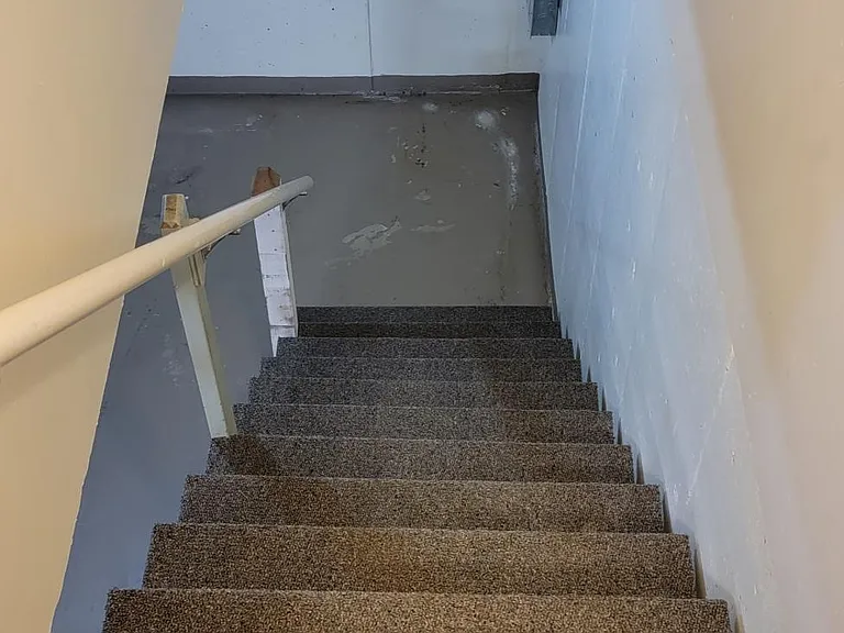 240 Country Club Blvd #B — Photo 22
