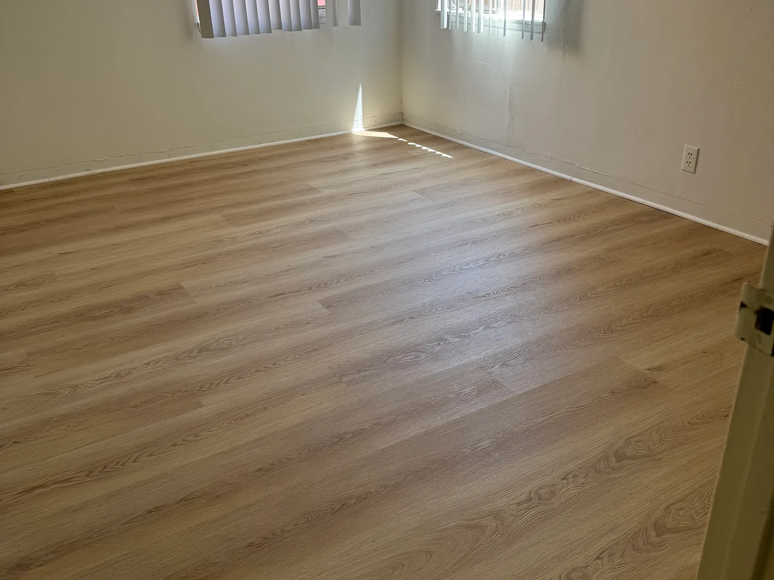 1 bed, 700 sqft, $2,100 — Photo 2