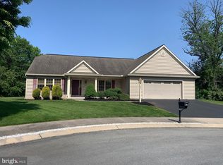 24 Tricia Ln, Ephrata, PA 17522
