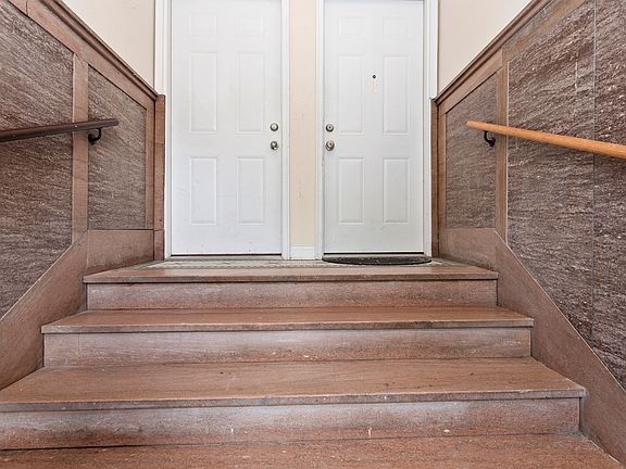2nd image of 4519 S Calumet Ave #1