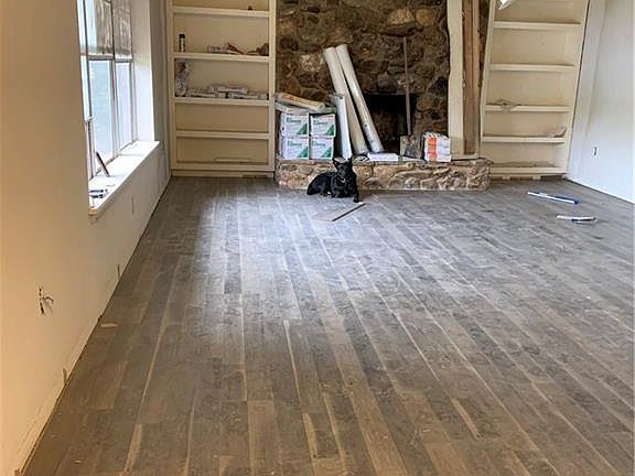 2nd image of 27 Lakeview Dr