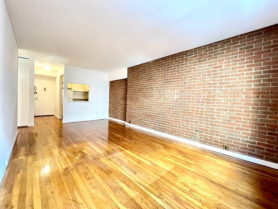 1st image of 315 W 55th St APT 4A