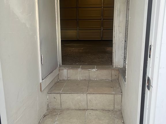 garage access to bedroom 2