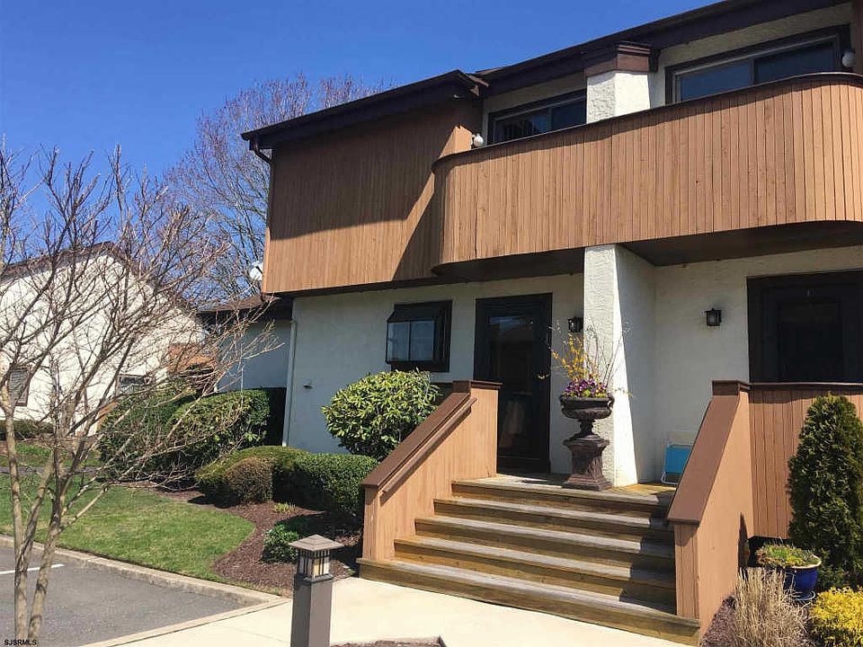 1st image of 1 Spinnaker Ct Unit 1