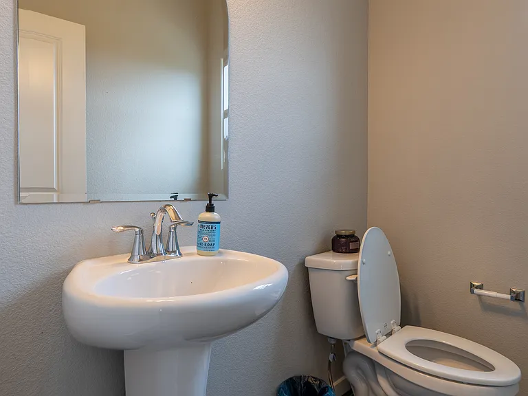 1594 Grand Overlook St — Photo 9