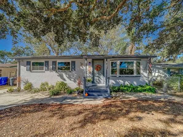 1638 Saint Catherine Dr W, Dunedin, FL 34698