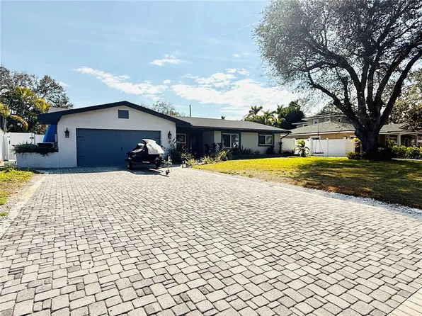 8280 32nd Ave N, Saint Petersburg, FL 33710