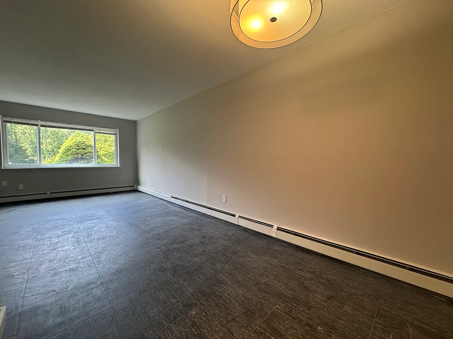 1 bed, 700 sqft, $1,375 — Photo 2