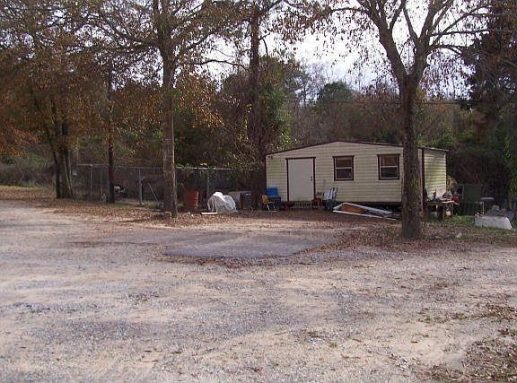 5th image of 214 Debbie Ct