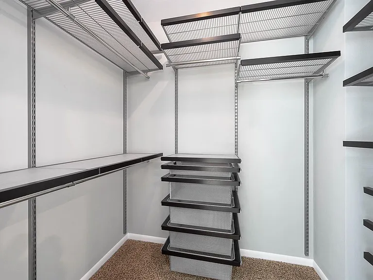 2470 Country Club Dr — Photo 21
