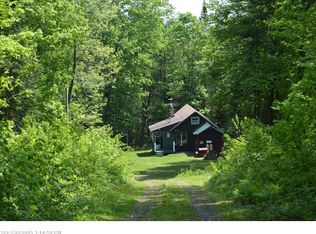 17 Old County Rd, Saint Albans, ME 04971