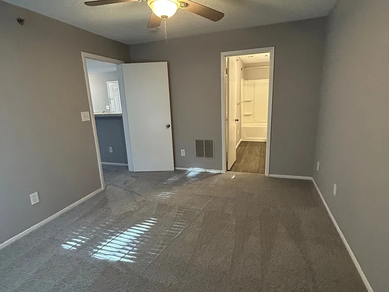 Idlewood Apartments — Photo 49