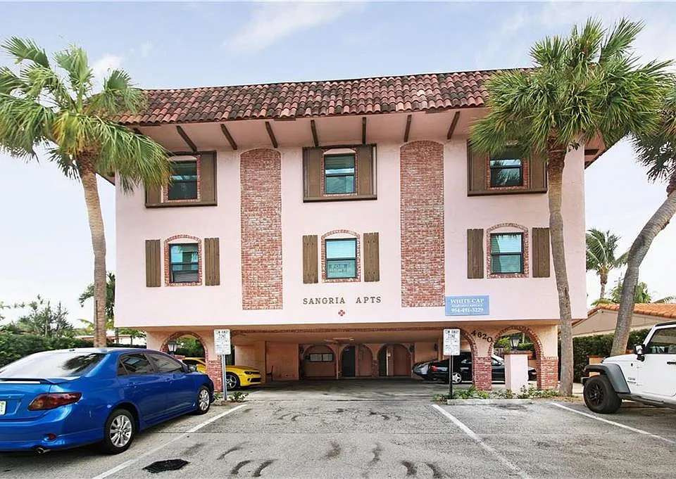 4620 Bougainvilla Dr #4