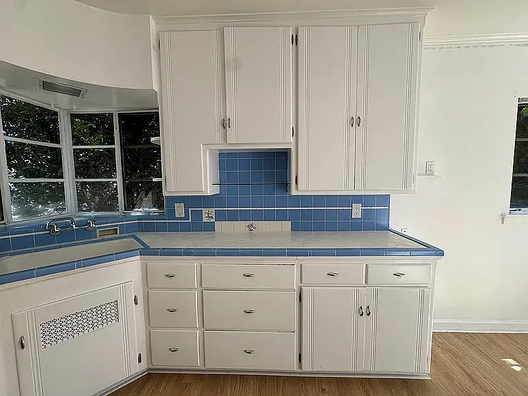 337 E Weldon Ave — Photo 21