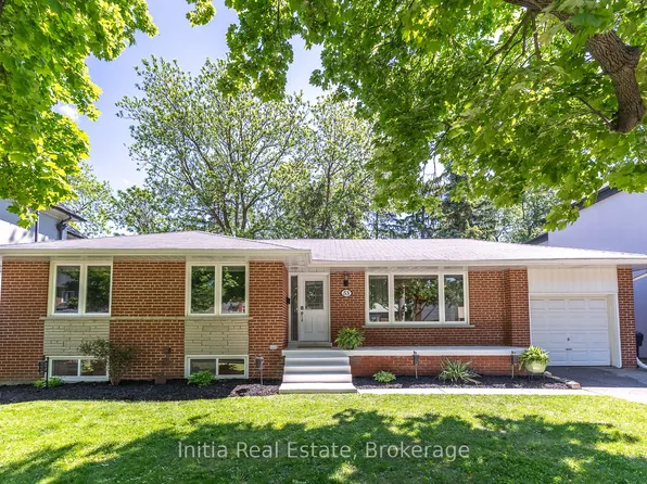 53 Burrows Ave, Toronto, ON M9B 4W8