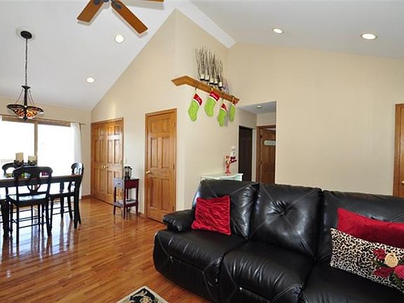 2nd image of 36588 N Lawrence Dr