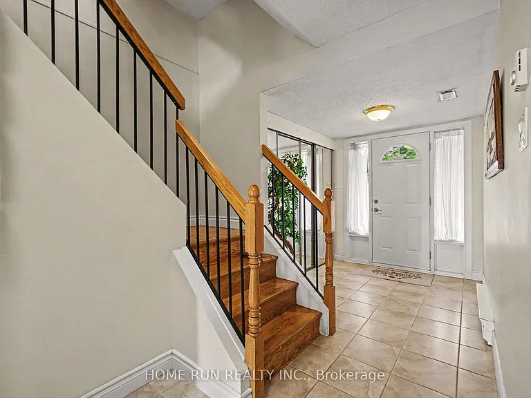 9 D Castlebrook Ln — Photo 2
