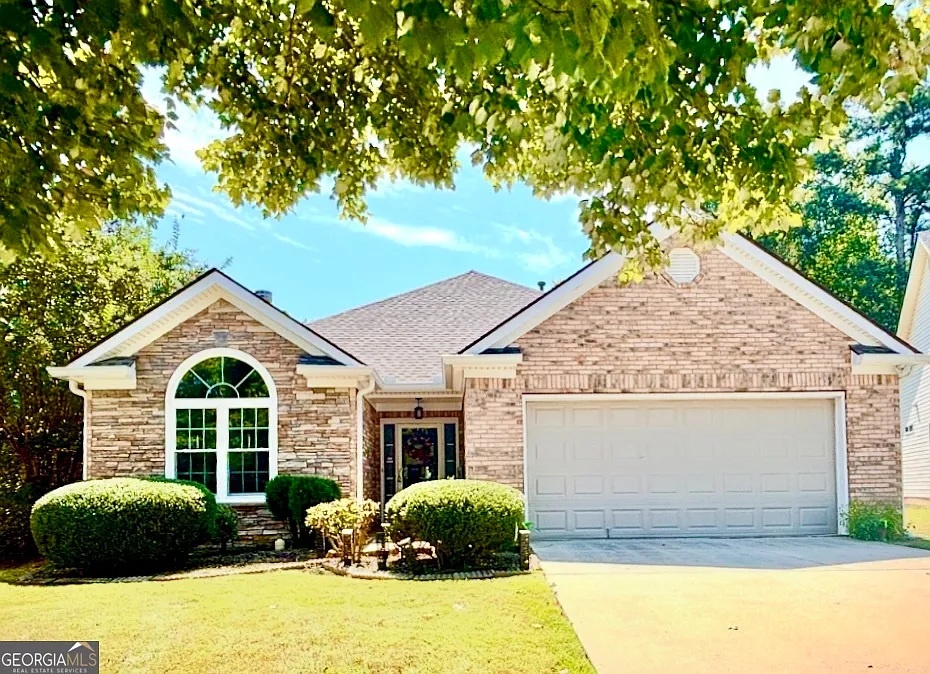 1102 Strath Clyde Way photo 1