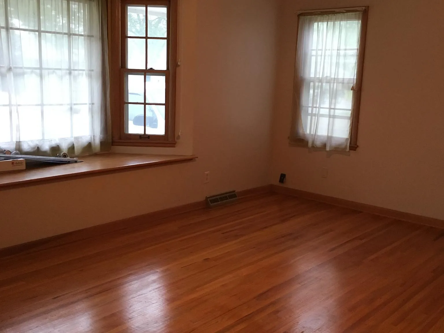1316 N Summitlawn St — Photo 3