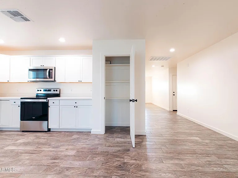 1619 S 15th Ave — Photo 31