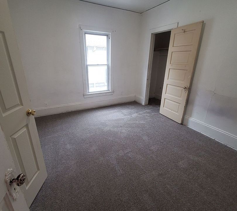 1st image of 502-504 N 32nd St #504-1
