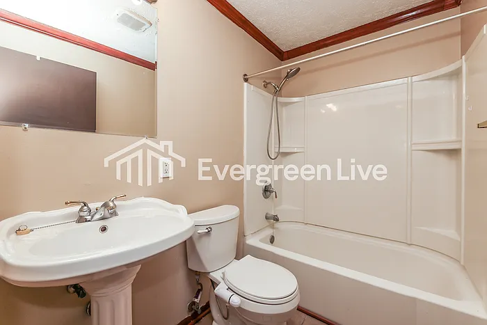 1101 Rossiter Dr — Photo 10