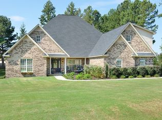 289 Deer Creek Dr, Killen, AL 35645