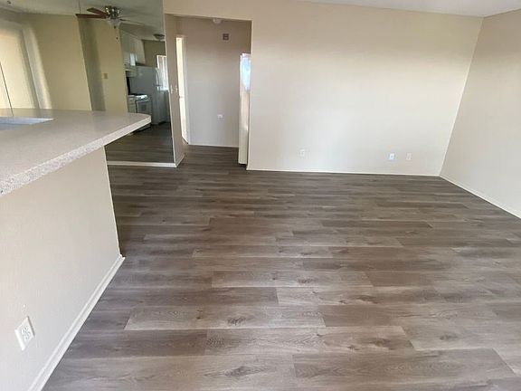 4th image of 1710 N Gladys Ave APT 5