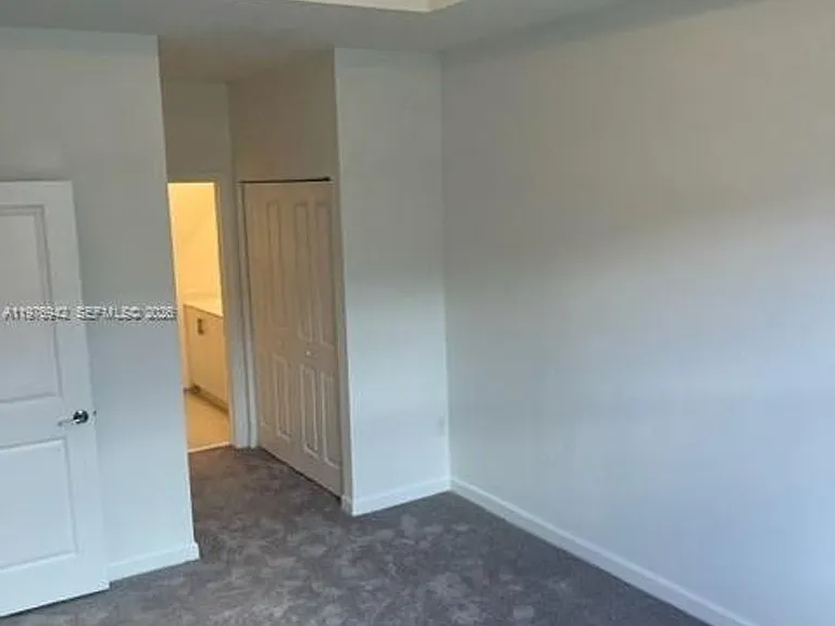 2608 SE 11th St #2608 — Photo 8