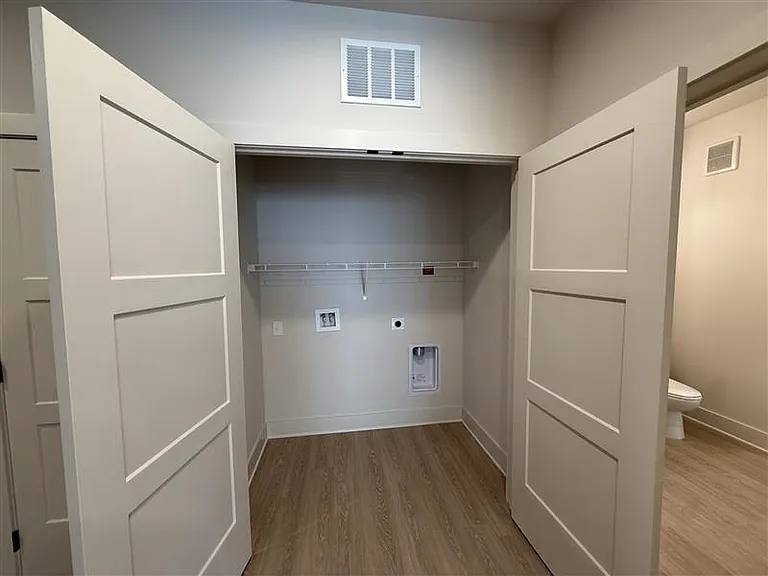 District on the Etowah Apartments — Photo 1426