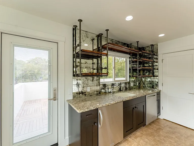 716 Post Oak St — Photo 36