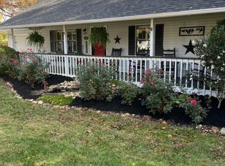 303 Red Fox Ln, Clinton, TN 37716