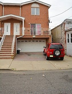 2nd image of 6712 Bergenwood Ave