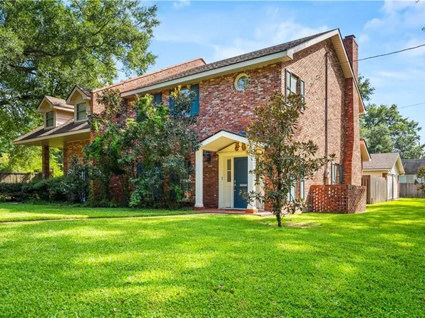 3135 Georges Ln, Alexandria, LA 71301