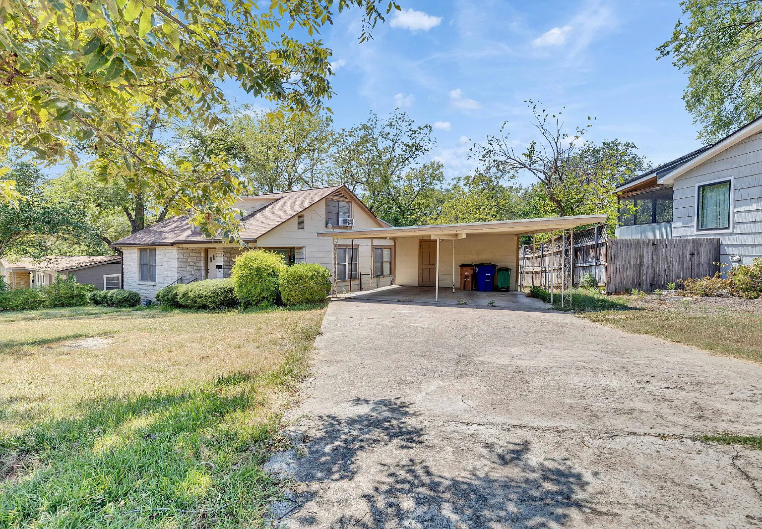 4 bed, 2.0 bath, 1770 sqft, $2,995 — Photo 3