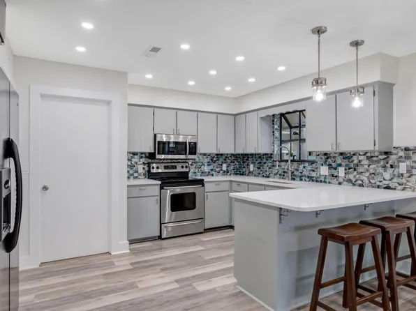 319 Primrose Pl, Destin, FL 32541