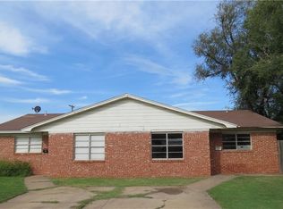 917 N Chalmers St, Altus, OK 73521