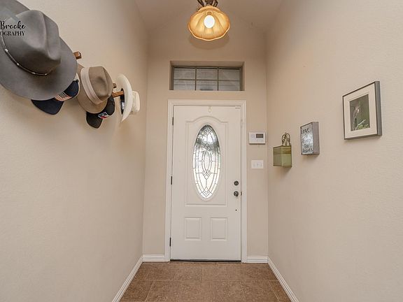 5th image of 9 Kalee Ct
