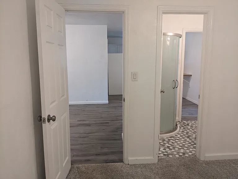 729 Virginia Ave — Photo 8