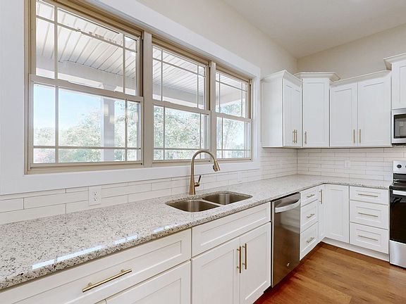5th image of 1192 Fisher Dr