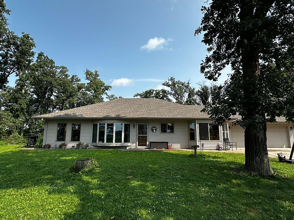 1st image of 52404 320th St