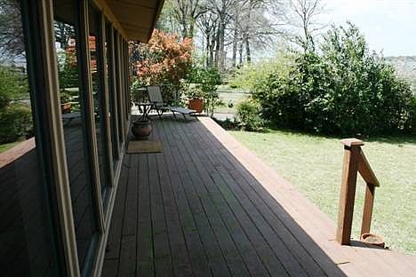 5th image of 186 Shady Shores Dr