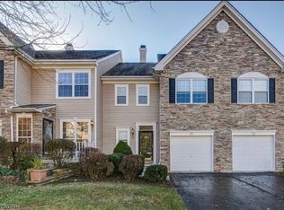 20 Cannon Ct, Basking Ridge, NJ 07920