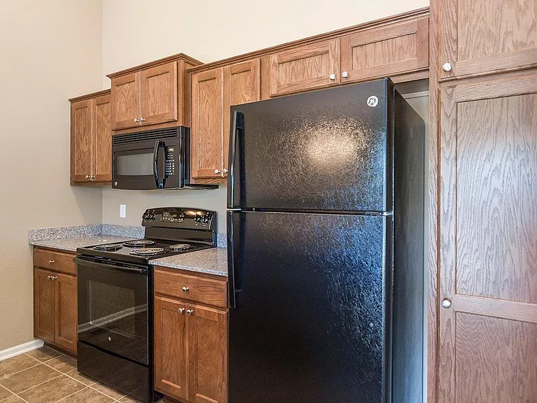 Parkway Oaks Townhomes and Duplexes — Photo 12