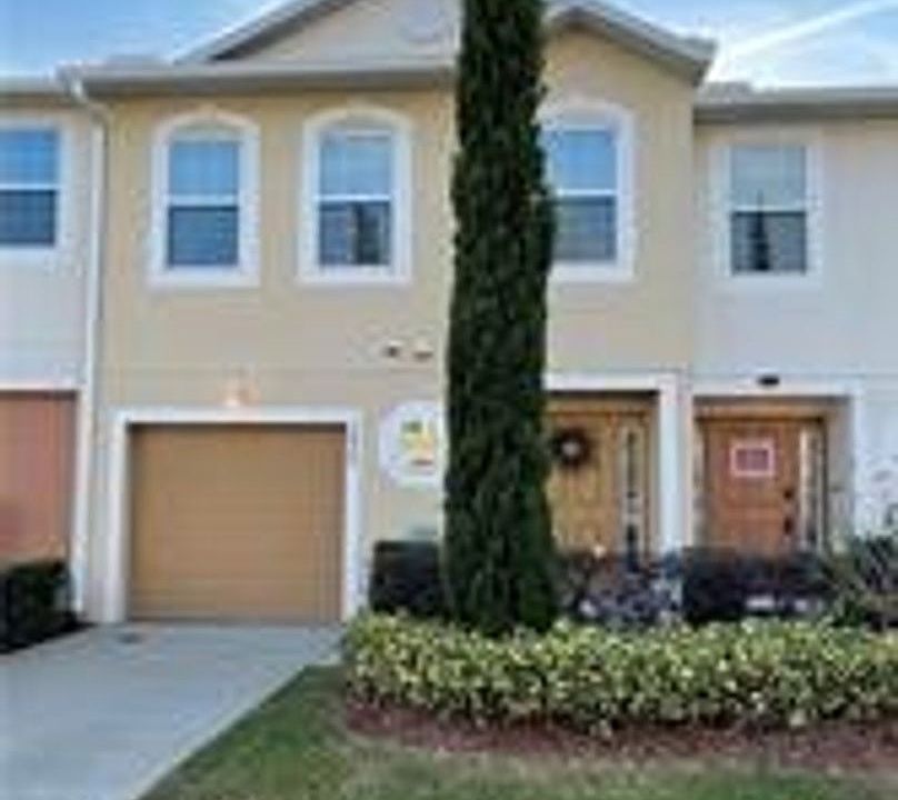 2nd image of 3826 Exeter Ln