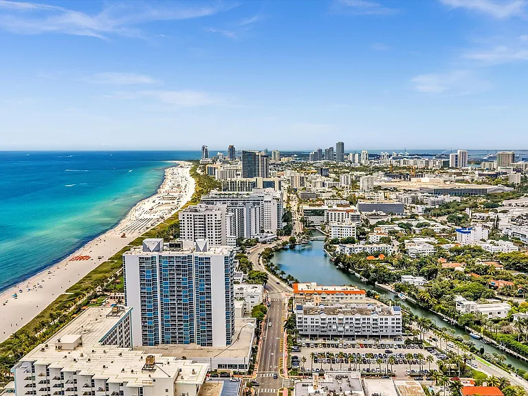 2655 Collins Ave #1710 — Photo 46